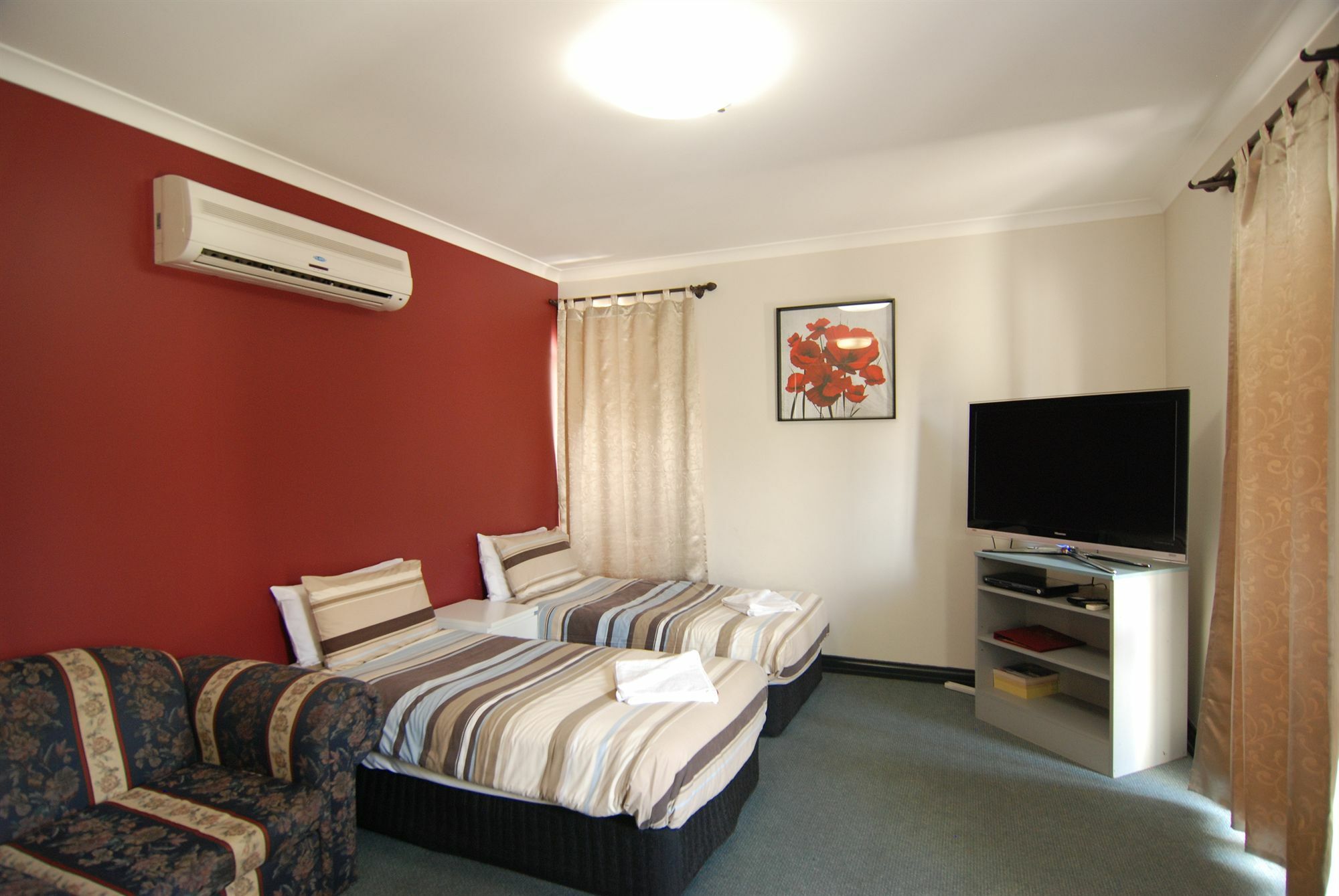 Brunswick Tower Hotel Melbourne Exterior photo